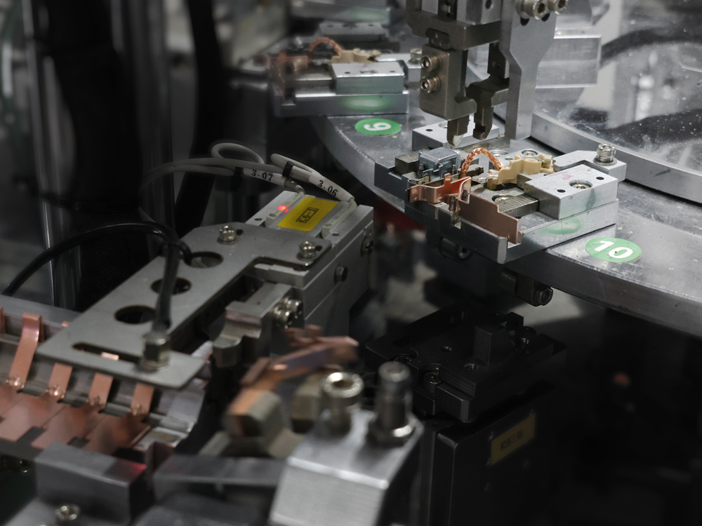 Feeding (Arc Initiating Plate)