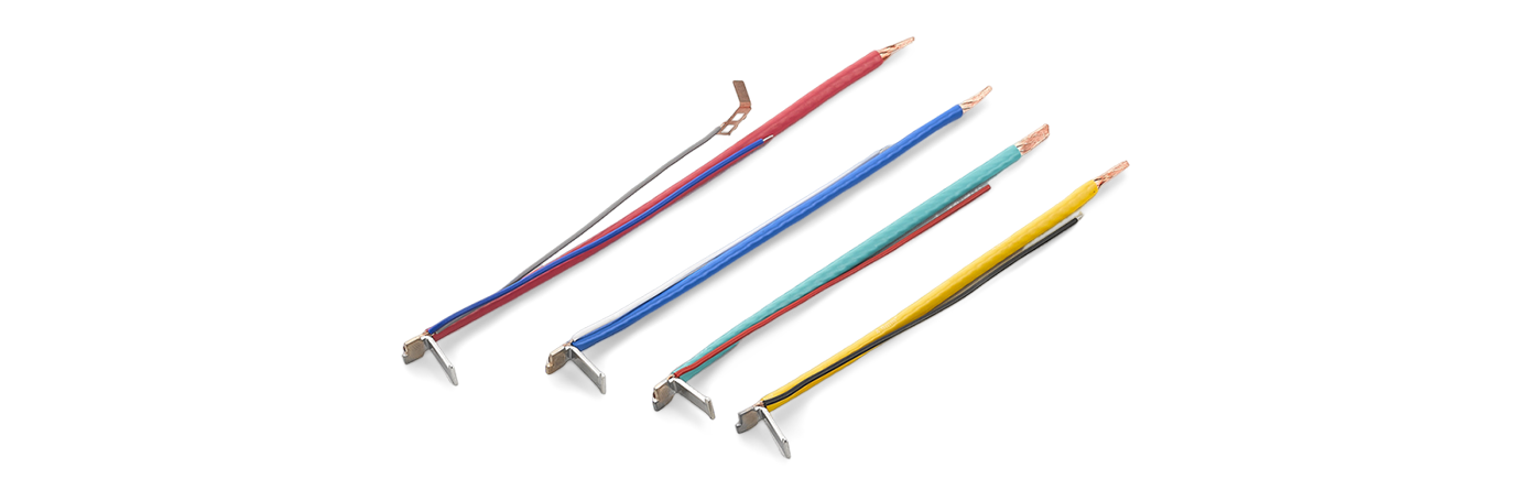 Circuit breaker flexible wires