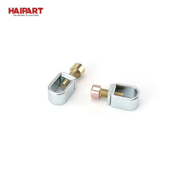 What is the relationship between the current-carrying capacity of a terminal block and other factors?